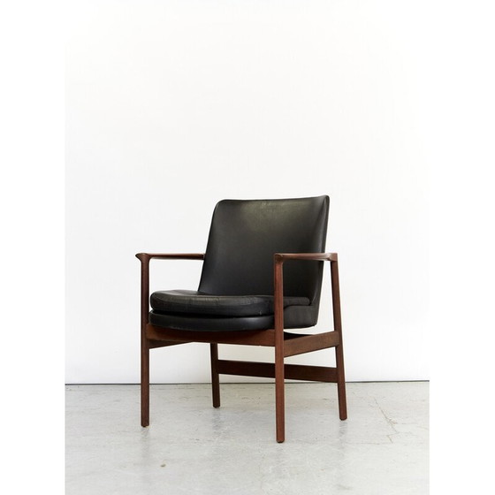 Image 1 of Fauteuil vintage en bois massif et cuir noir par Ib Kofod Larsen pour Fröscher