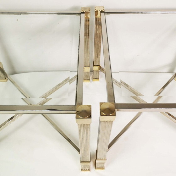 Image 1 of Paire de tables basses vintage "Hollywood Regency" en métal et verre épais par Pierre Vandel, France 1980