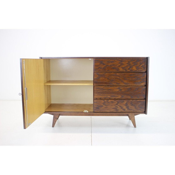 Image 1 of Buffet haut en bois de chêne du milieu du siècle par Jiří Jiroutek, Tchécoslovaquie années 1960.