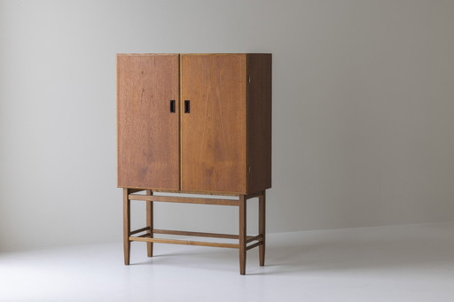 Armoire suédoise des années 1950.