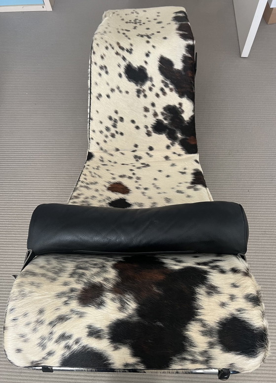 Image 1 of Le Corbusier Lc4 Chaise Longue Cowhide