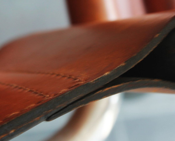 Image 1 of Chaise à structure tubulaire Modèle S34 avec cuir couleur cognac