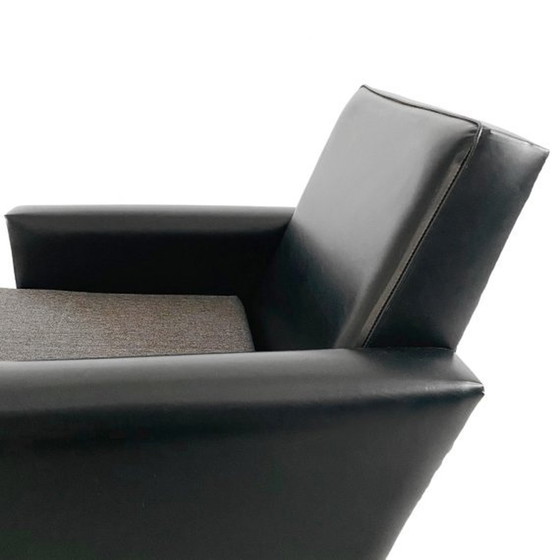 Image 1 of Fauteuil design danois Mid Century skai noir 1960s