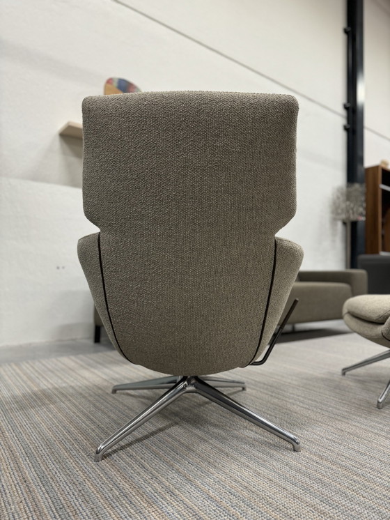 Image 1 of Leolux Lloyd Fauteuil avec pouf tissu Monza