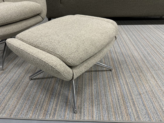 Image 1 of Leolux Lloyd Fauteuil avec pouf tissu Monza