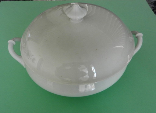 Ancien Légumier En Porcelaine Blanche