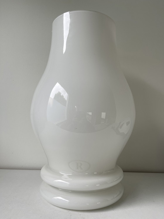 Image 1 of Vase blanc H40