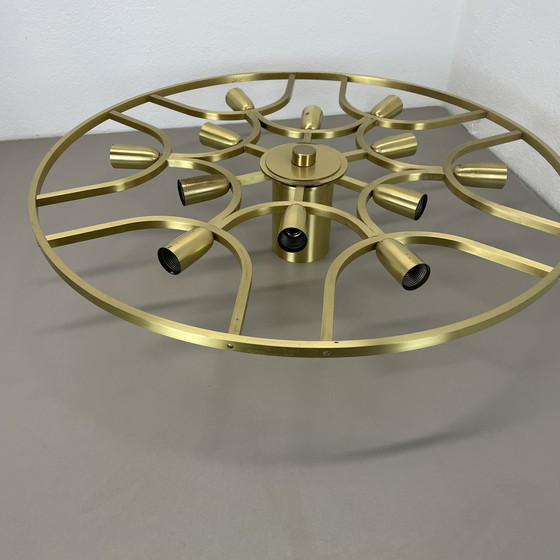 Image 1 of Grand plafonnier 64 cm à 12 ampoules en laiton, style Stilnovo, Italie, années 1960