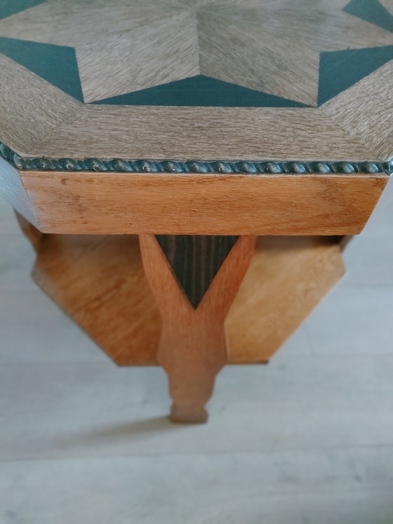 Image 1 of Table basse en chêne style école d'Amsterdam Table ancienne Table d'appoint Art déco Table basse