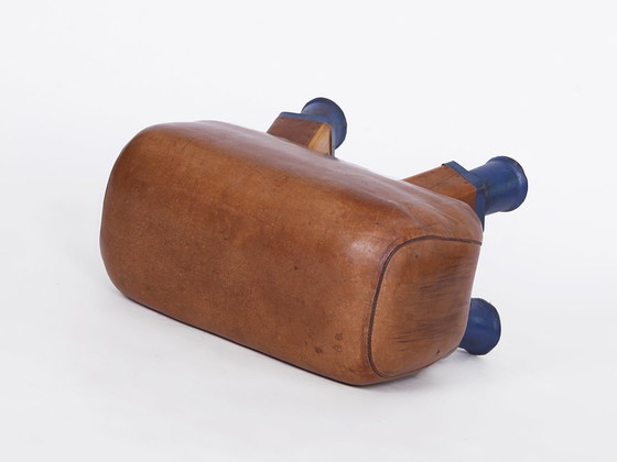 Image 1 of Gymnastique Tabouret en cuir vintage Banc années 1930