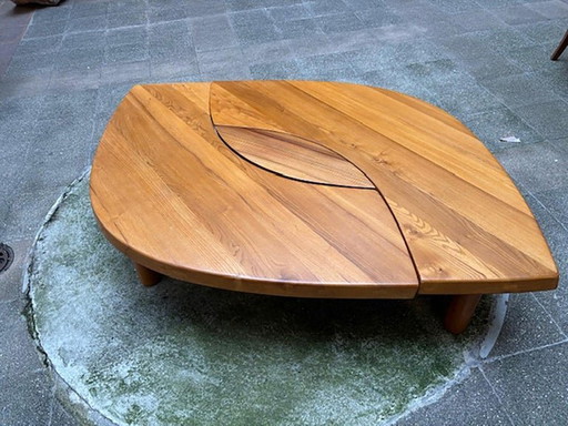Table de salle à manger en orme "T22-Eye", Pierre Chapo, vers 1972