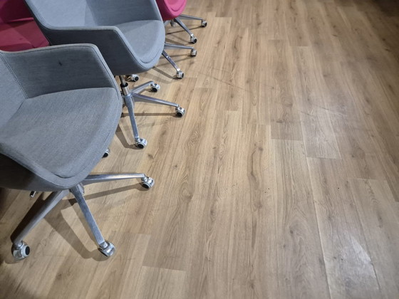 Image 1 of 8X Ahrend - Chaises de bureau/salle à manger - Gris - Rose -Design