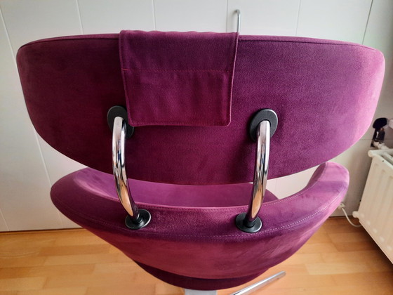 Image 1 of Belle chaise Varier Peel avec repose-pieds et oreiller assortis