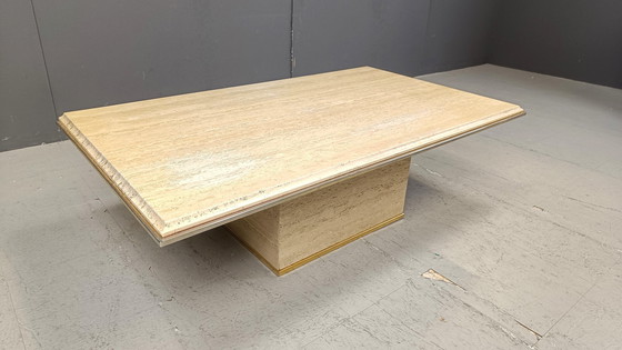 Image 1 of Table basse vintage en travertin et laiton par Fedam, 1970S