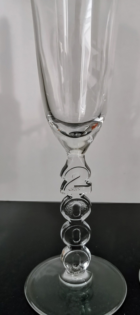 Image 1 of Verres à champagne Luminarc, édition spéciale année 2000