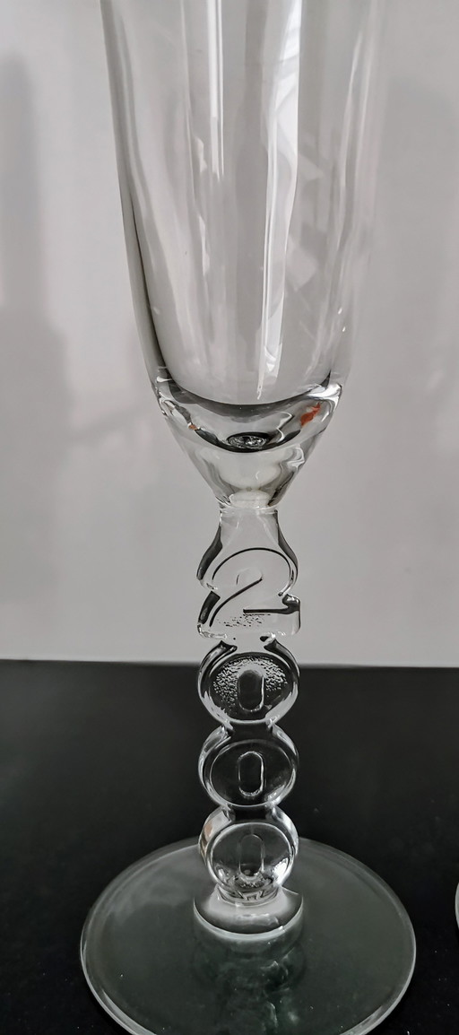 Verres à champagne Luminarc, édition spéciale année 2000