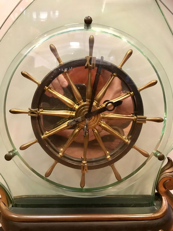 Image 1 of Horloge en bronze avec voiles en cristal, années 50