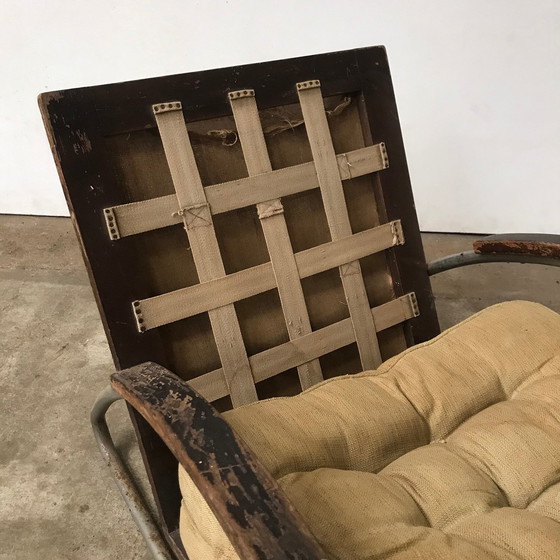 Image 1 of Fauteuil à base tubulaire et accoudoirs en bois 1930S