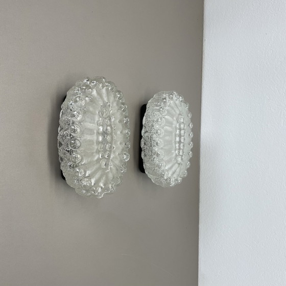 Image 1 of Ensemble de deux appliques murales en verre "Bubble" de style Tynell, Allemagne, années 1970