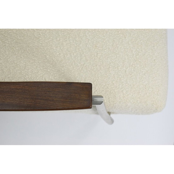 Image 1 of Canapé vintage 3 places en teck et tissu bouclé blanc, Danemark années 1960