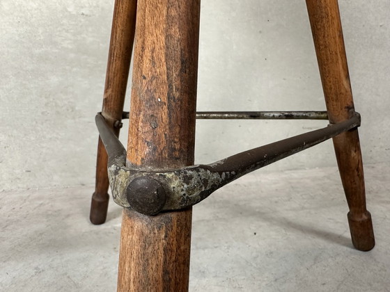 Image 1 of Tabouret réglable industriel vintage - hêtre