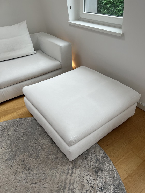 Image 1 of La Nuova Casa Canapé blanc avec pouf