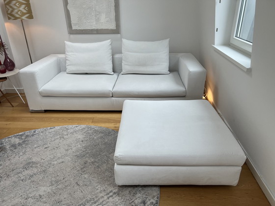 Image 1 of La Nuova Casa Canapé blanc avec pouf