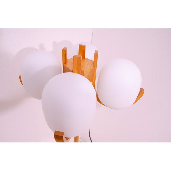 Image 1 of Lampadaire d'hôtel vintage en verre blanc opaque et hêtre, Tchécoslovaquie 1970