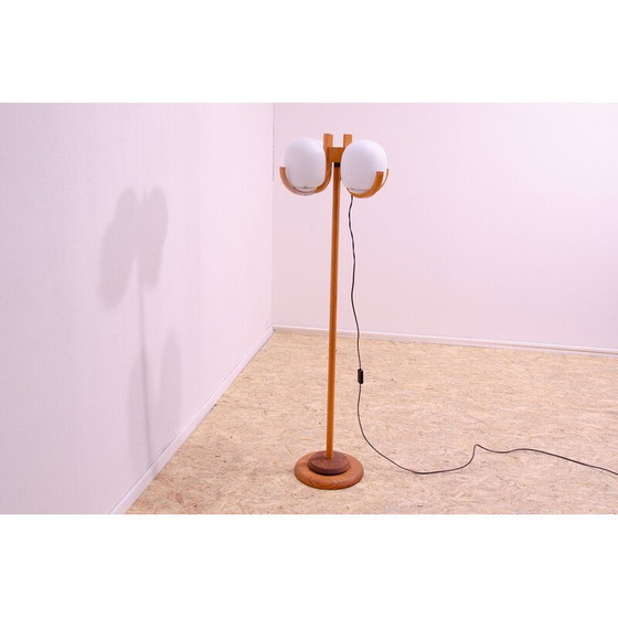 Image 1 of Lampadaire d'hôtel vintage en verre blanc opaque et hêtre, Tchécoslovaquie 1970