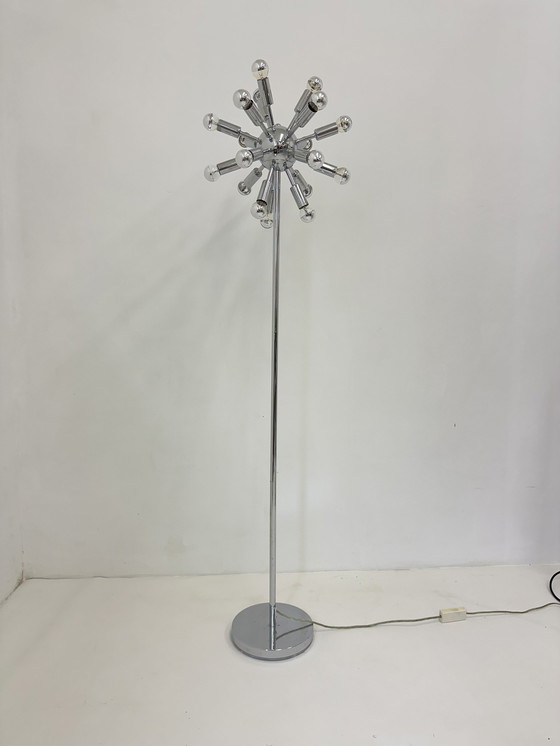 Image 1 of Lampadaire Sputnik chromé