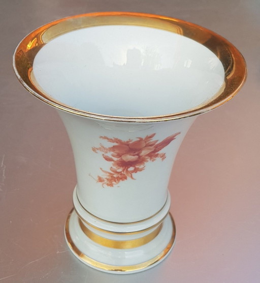 Vase à entonnoir en porcelaine dorée de Fürstenberg