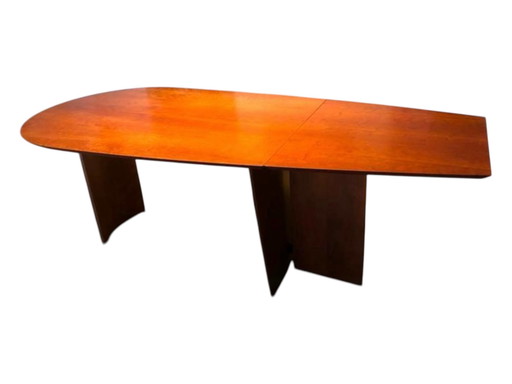 Table à manger design en cerisier