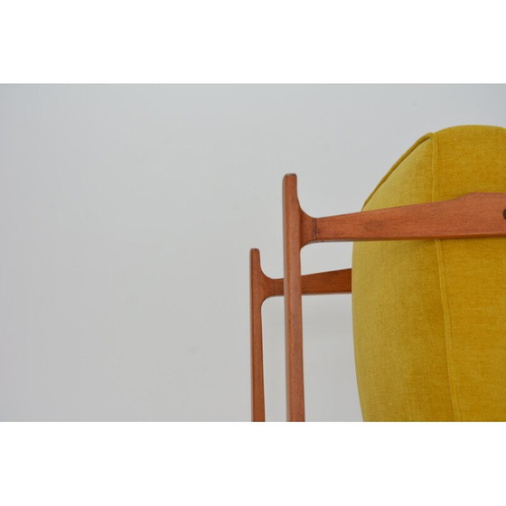 Image 1 of Fauteuil vintage MR jaune