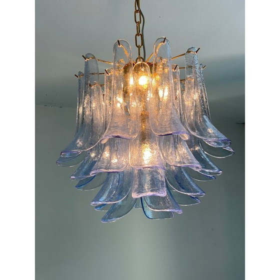 Image 1 of Lustre contemporain en verre de Murano bleu "Selle