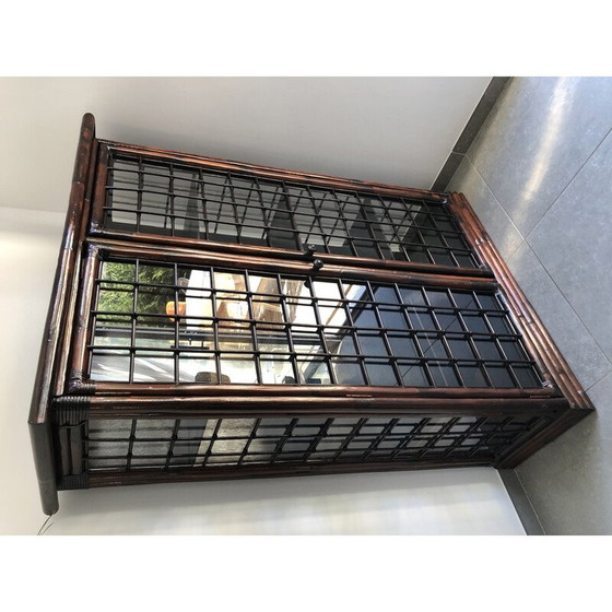 Image 1 of Vitrine vintage en bambou et verre