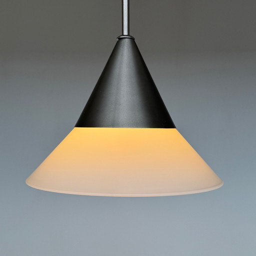 Lampe suspendue avec abat-jour en verre conique Ø24Cm