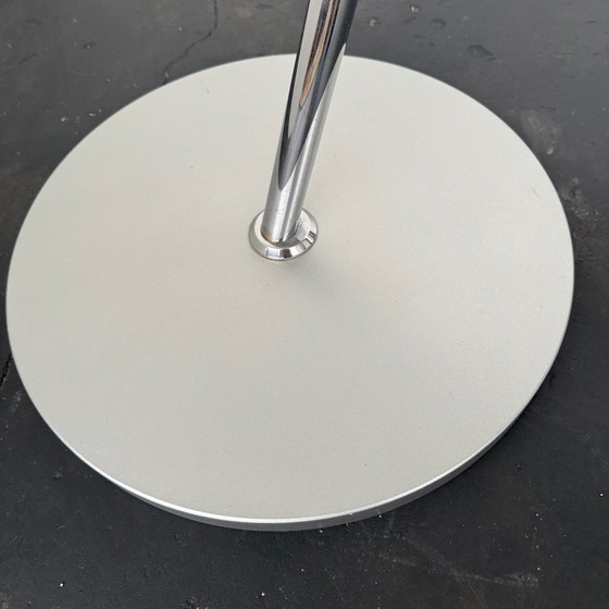 Image 1 of Table d'appoint ronde en verre avec pied articulé