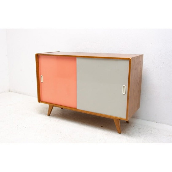 Image 1 of Buffet vintage en hêtre "U-452" par Jiří Jiroutek, Tchèque 1960