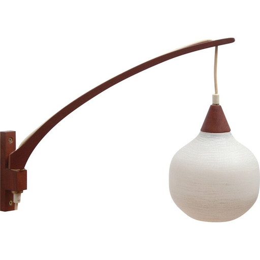 Lampe murale vintage boomerang en teck et verre opale, 1960s