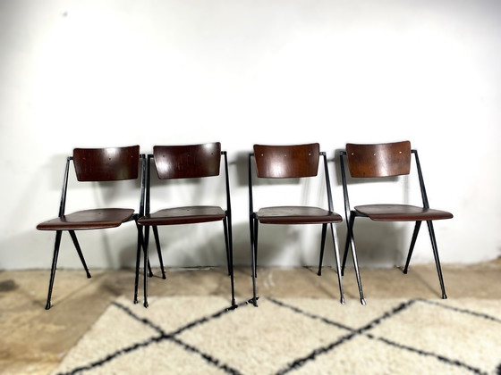 Image 1 of Pyramide Chairs By Wim Rietveld Set Of 4, Industrial Mid Century (Chaises Pyramide par Wim Rietveld)