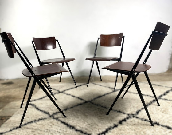 Image 1 of Pyramide Chairs By Wim Rietveld Set Of 4, Industrial Mid Century (Chaises Pyramide par Wim Rietveld)