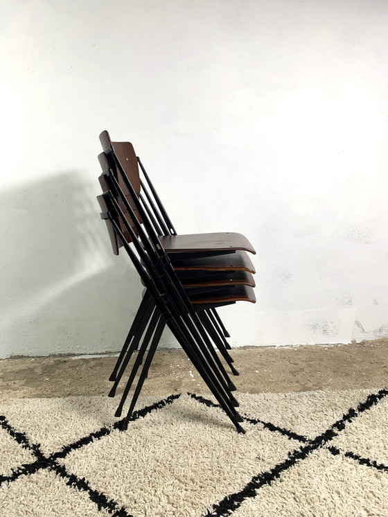 Image 1 of Pyramide Chairs By Wim Rietveld Set Of 4, Industrial Mid Century (Chaises Pyramide par Wim Rietveld)