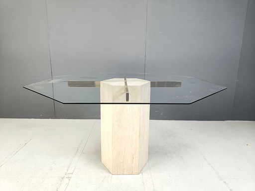 Table de salle à manger octogonale en travertin et laiton par Artedi, 1970S