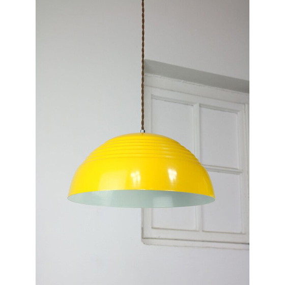 Image 1 of Lampe suspendue vintage en métal jaune, 1980