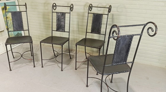 Image 1 of 4 Chaises de salle à manger en fer forgé noir et sièges en cuir