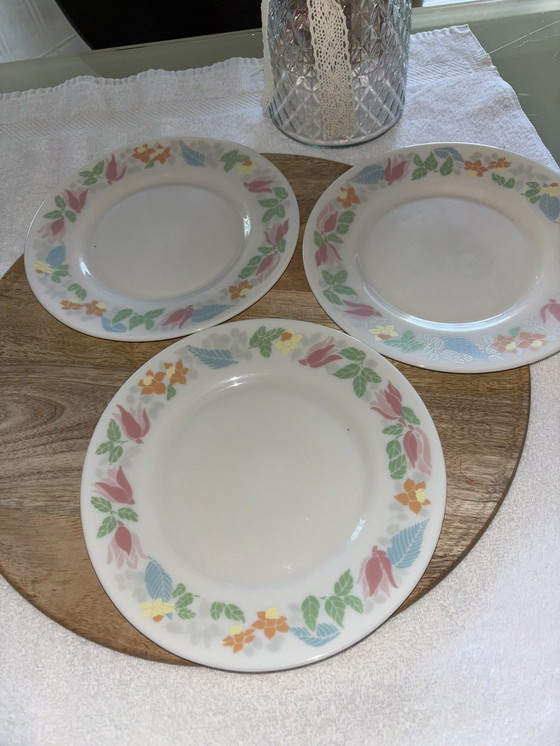 Image 1 of 3 Petites Assiettes Arcopal