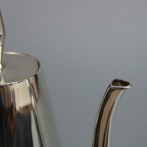 Image 1 of Gio Ponti (1891-1979) Cafetière en argent massif - The Diamond - Reed & Barton, USA