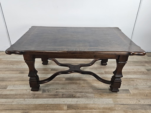 Table basse en noyer avec pieds croisés