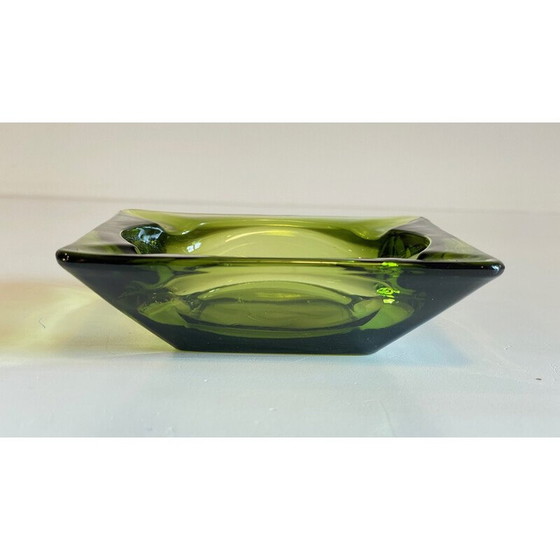 Image 1 of Cendrier géométrique vintage en verre vert
