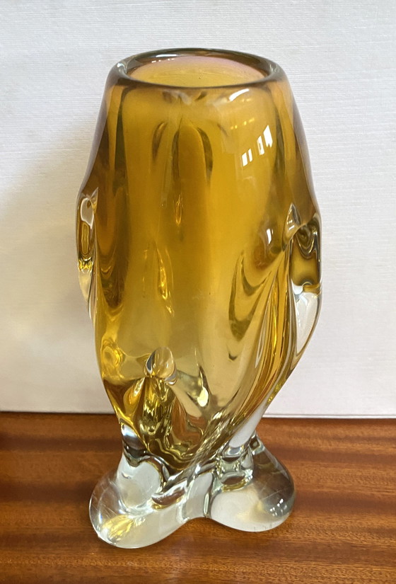 Image 1 of Vase lourd jaune de Beranek République tchèque 1970S